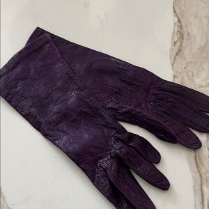 Elegant Vintage Purple Leather Gloves with silk lining made in Italy 🇮🇹